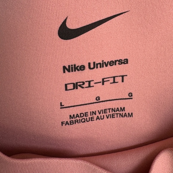 Nike women’s universa size large - Picture 5 of 7